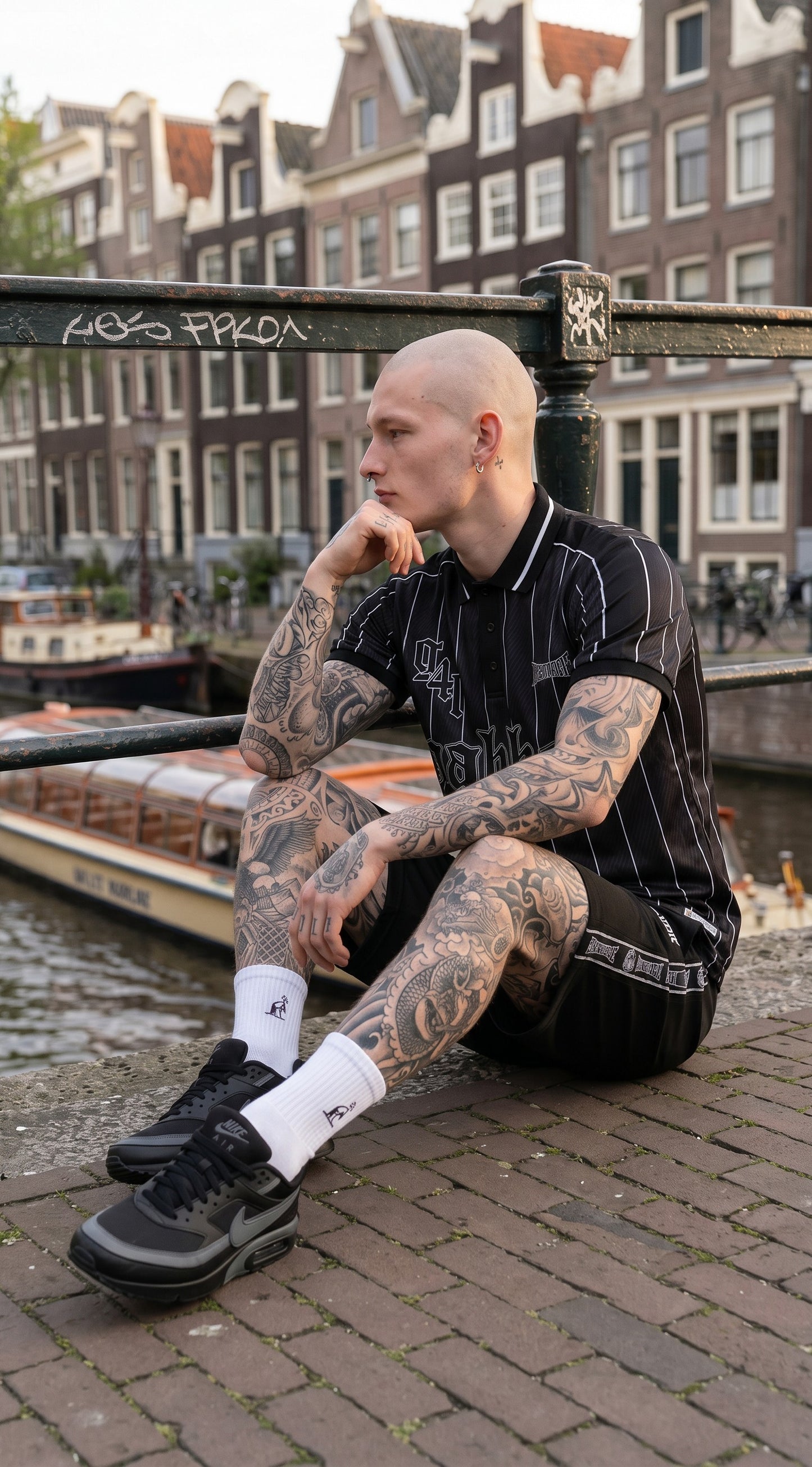 100% Hardcore T-shirt Bermuda Gabber Soccershirt Striped