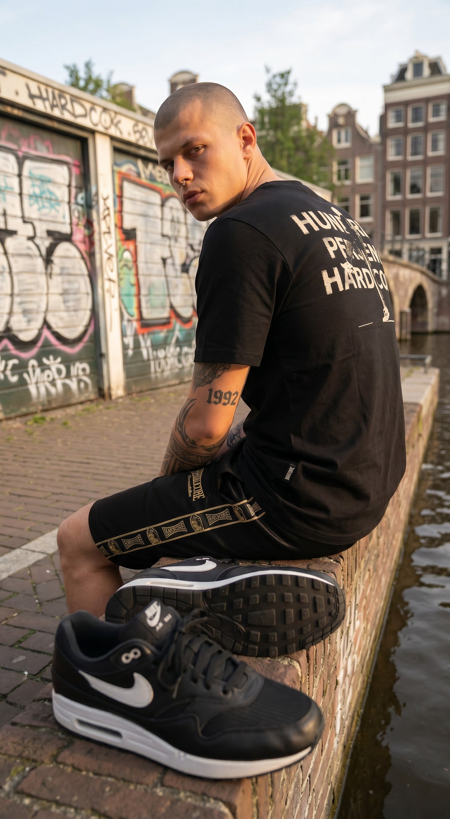 100% Hardcore Boundle T-shirt Hundred + Short Training Pants Essential Gold