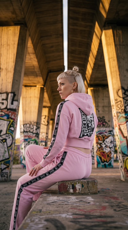 100% Hardcore Cropped Woman Joggingsuit Pink